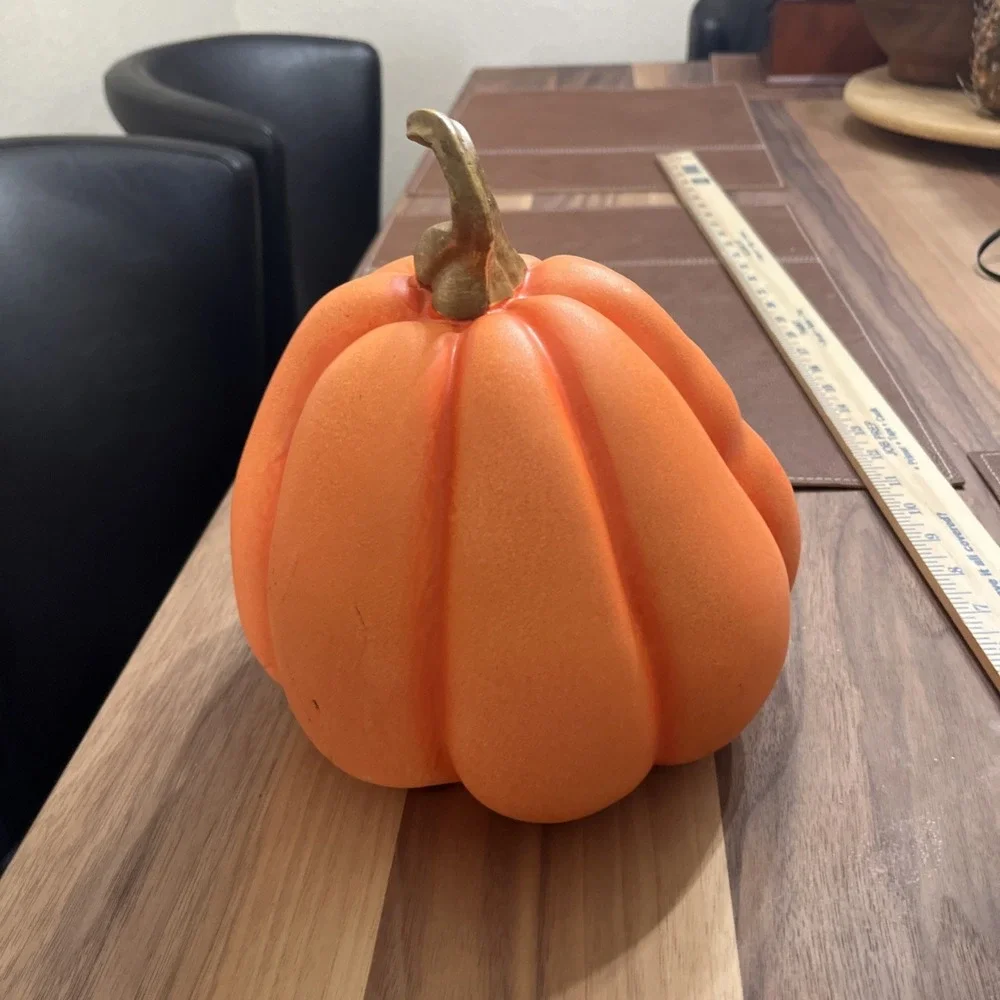 HALLOWS EVE GOOFY TOOTHED CRAZY EYE'D HALLOWEEN RESIN PUMPKIN 9